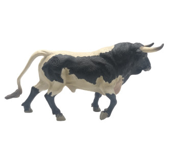 TORO TROTANDO APAREJADO